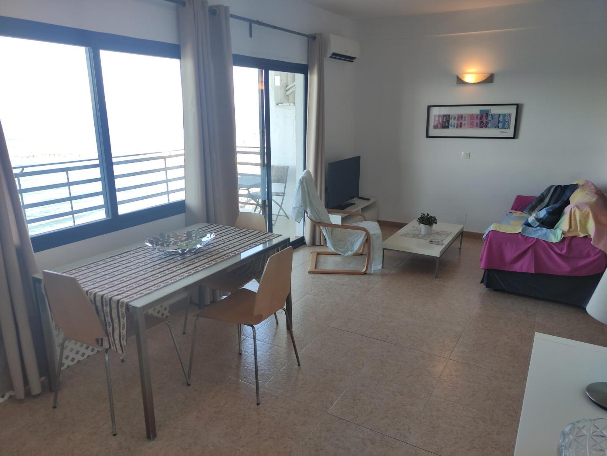 Apartment In First Line Apto 6-6 *